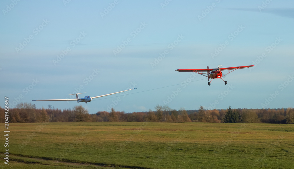 Fototapeta premium Glider Aerotow Launch at Yorkshire Gliding Club, Sutton Bank
