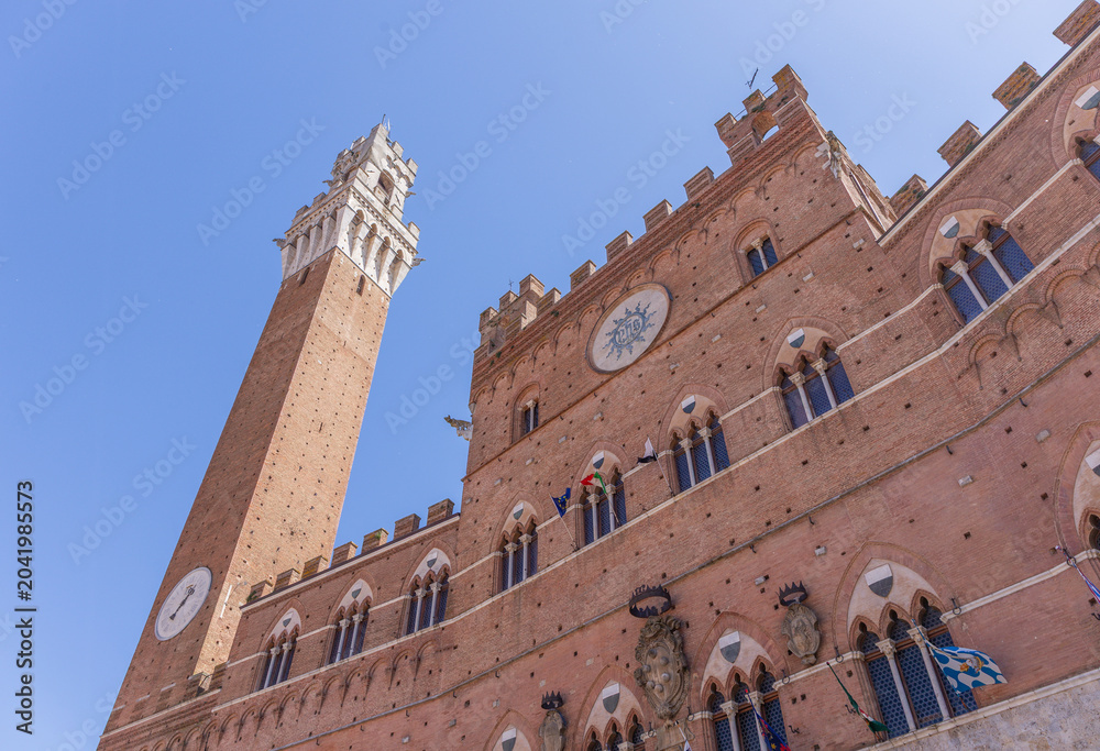 Naklejka premium Palazzo Pubblico: Das Rathaus der Stadt Siena, Toskana, Italien