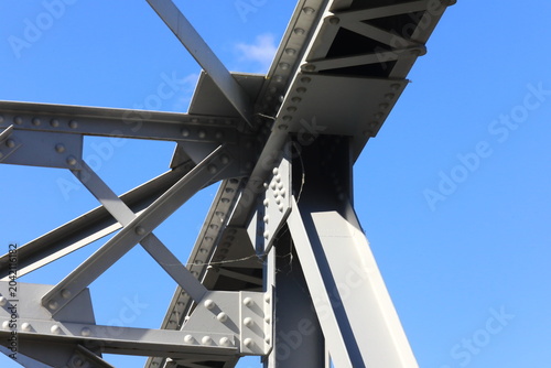 Steel building frame