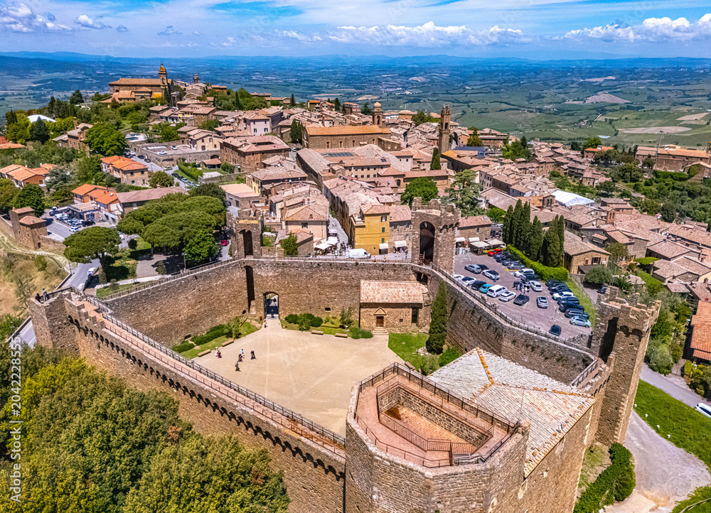 Naklejka premium View of Montalcino, in the province of Siena,Tuscany, Italy