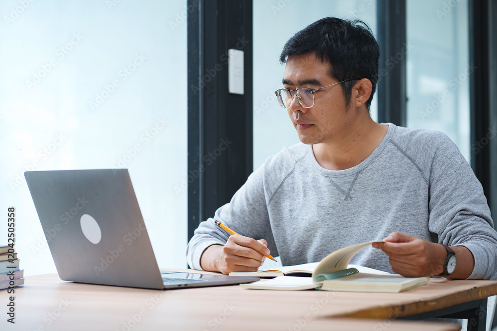 Fototapeta premium Online Learning Study Notes For Education Homework And Academic Research