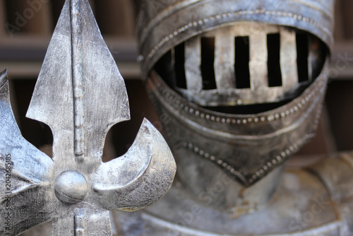 Obraz na plátně Vintage Knight Armor Decoration At Antique Shop