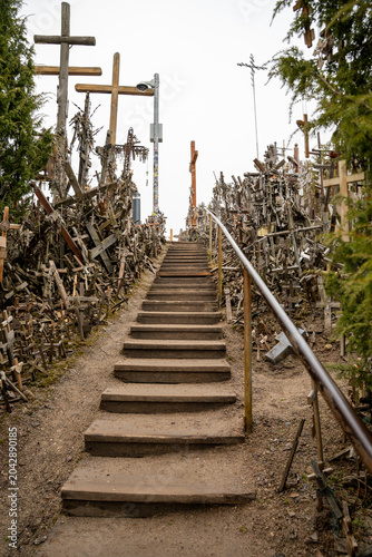 Cuadro en lienzo Stairs to Hill of Holy Crosses Lithuania Morning Fog