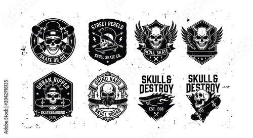 Tableau sur toile Skateboarding badges vector black and white skull