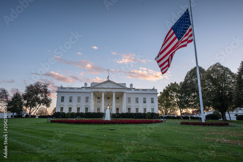 Obraz na płótnie Cityscape of the White House landmark in Washington, D.C., USA