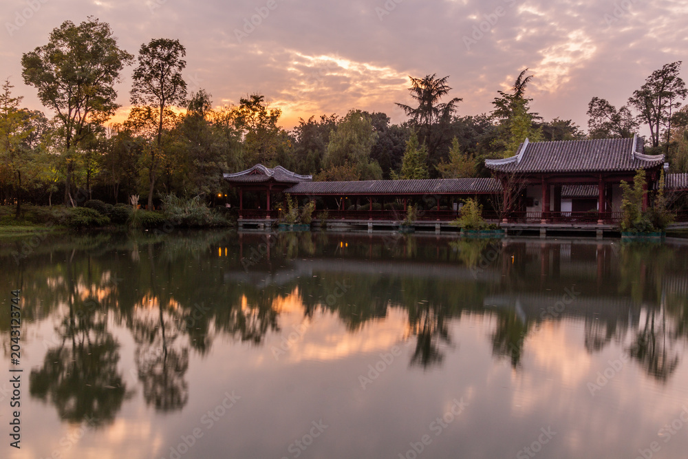 Obraz premium Pond at the grounds of Wuhou Temple in Chengdu, China