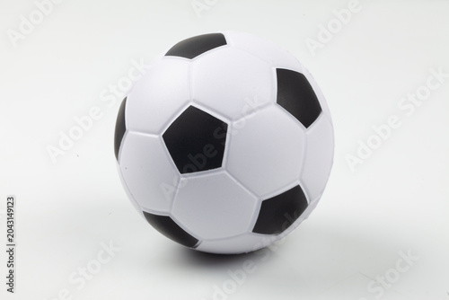 축구공은 축구할 때 쓰는 공.
A soccer ball is a ball used for playing soccer.

