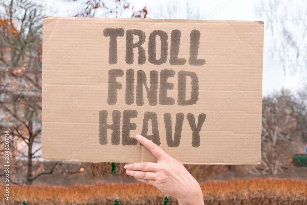 Ταπετσαρία "Troll fined heavy" Online harasser pays large penalty
