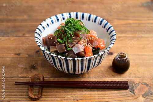 海鮮漬け丼