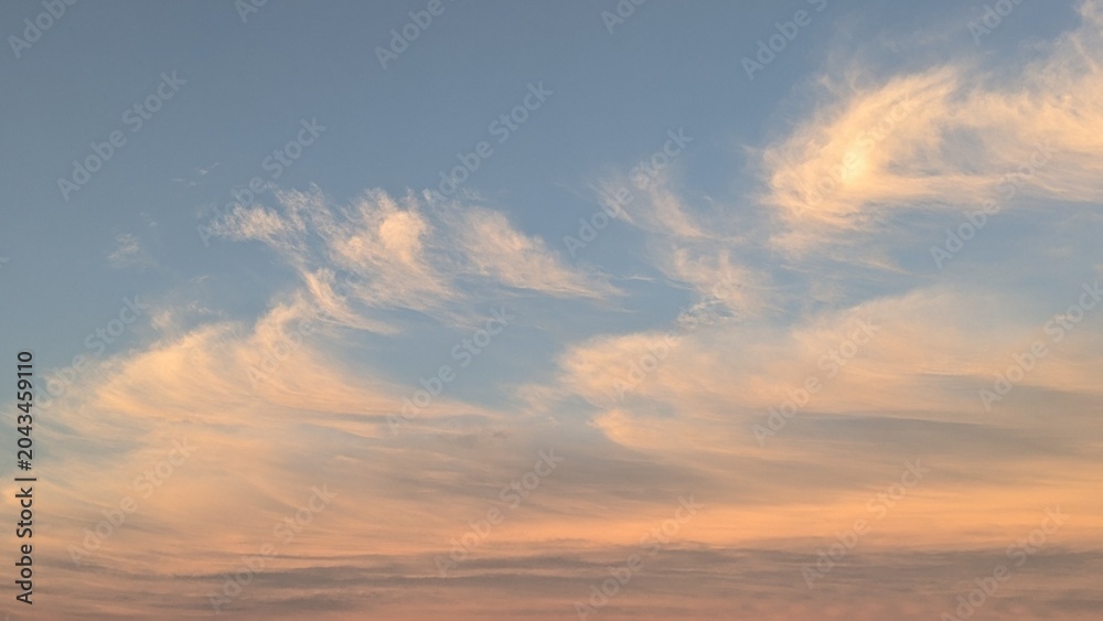 Obraz premium 夕方の空と雲