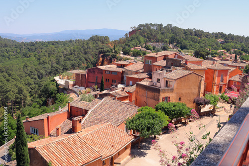 Vue sur les toits de Roussillon