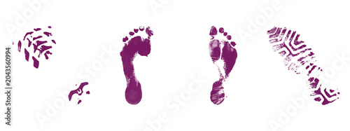 Foto Set of human footprints and shoe prints on transparent background, variety of detailed bare foot soles, boot imprints, and footwear traces