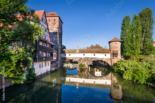 Canvastavla Henkerhaus Nürnberg Abendlicht wolkenlos entzerrt