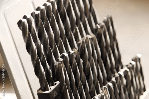 Different borers for metall
