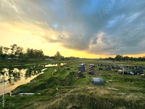 Canvas-taulu A view of temporary houses belonging to the Bede community in Bangladesh, showca