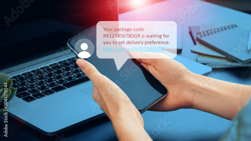 Canvastavla Scam call sms message about package delivery sent to a mobile phone