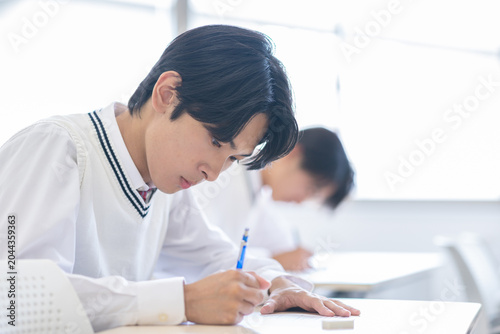 Foto 授業を受ける高校生