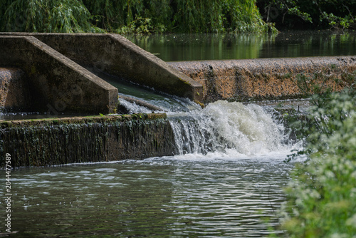 Fotografie The River Ouse sluice at Barcombe Mills