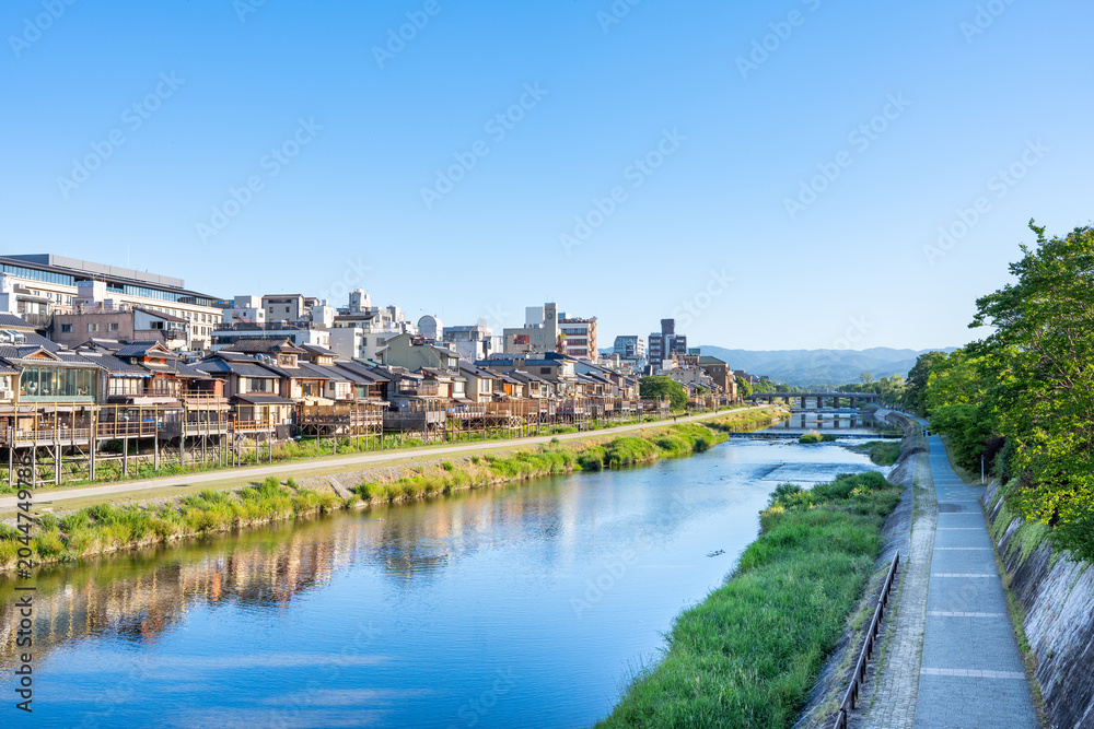Obraz premium Traditional townscape along Kamo River in Kyoto Japan