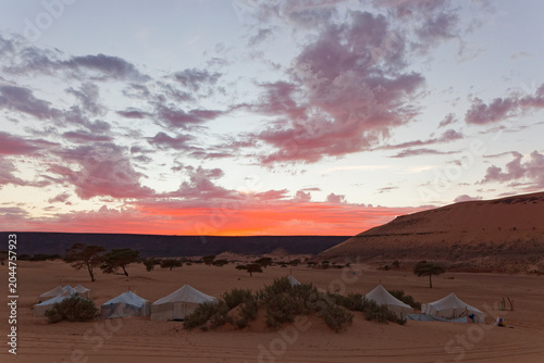 Valokuva Sunset near the nomadic village of Al Bayyedh, Mauritania