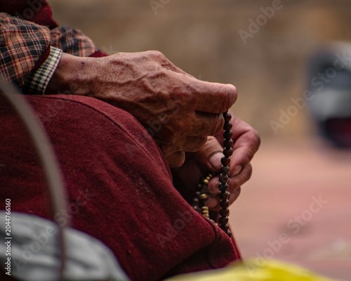 Fotografi monk beads prayer spirituality meditation peace buddhism buddhist temple enlight