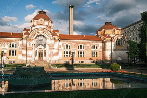 Obraz na płótnie Frontal view of the historic Central Mineral Baths building in Sofia, showcasing