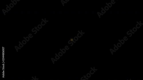 Retro 8-bit pixel art crosshair animation featuring red and green geometric shapes pulsing on a transparent background for gaming user interface and video overlays with alpha channel