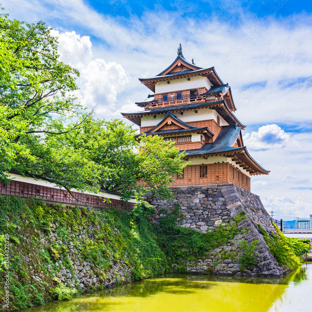 Fototapeta premium 諏訪高島城 は 諏訪湖 に面した 水城 【 諏訪 の 城 】*敷地外から撮影