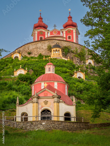 Tableau sur toile Banska Stiavnica calvary hill with church and chapels, Slovakia