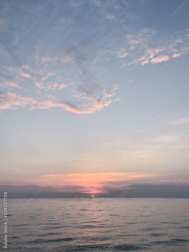 Fototapeta premium sunset over the sea