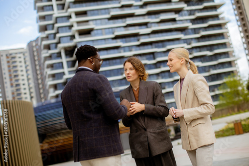 Business meeting takes plac...