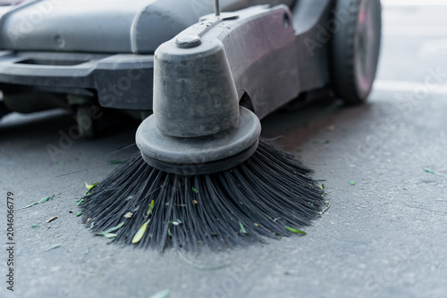 Fotografía Industrial motorized street sweeper vehicle round plastic bristle broom brush sw