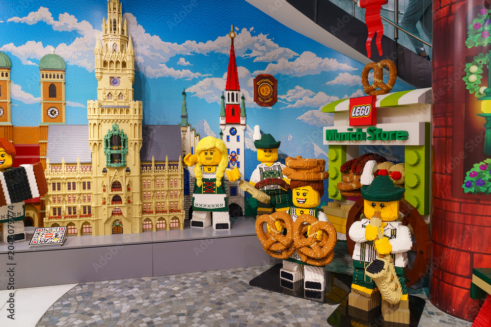 Obraz premium Munich, Germany - May 31, 2026: LEGO display featuring Munich landmarks and Bavarian culture inside a toy store