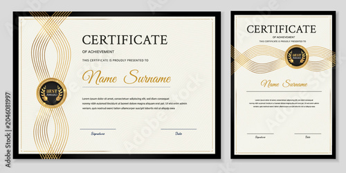 Cuadro en lienzo Certificate template in an elegant black and gold style