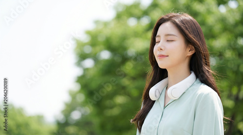 창가에서 명상하는 여성 / Woman Meditating by the Window