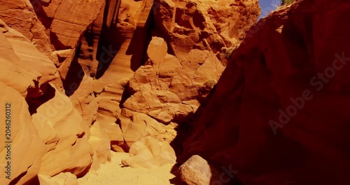 4K Rock Formations: Dramatic Desert