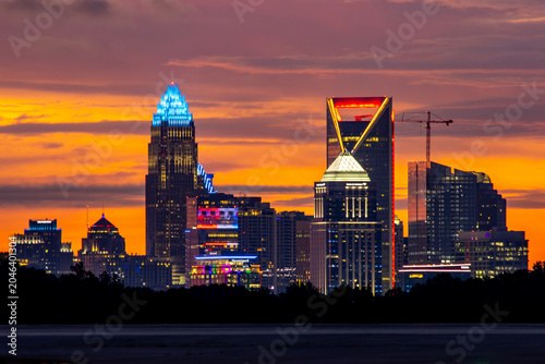 Картината върху платно Charlotte skyline at dawn