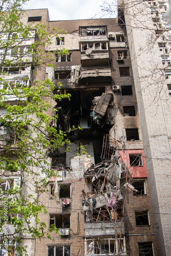 Fotografie Destroyed civillians apartment building after the russian drone attack