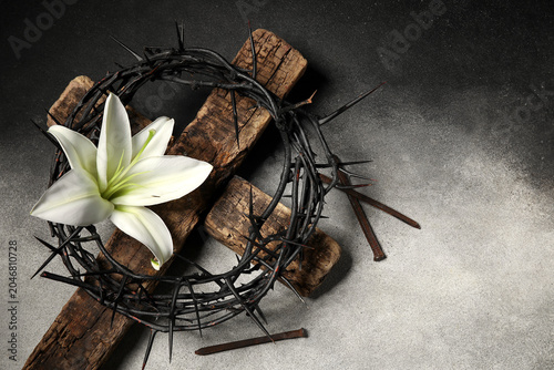 Wooden cross, crown of thor...