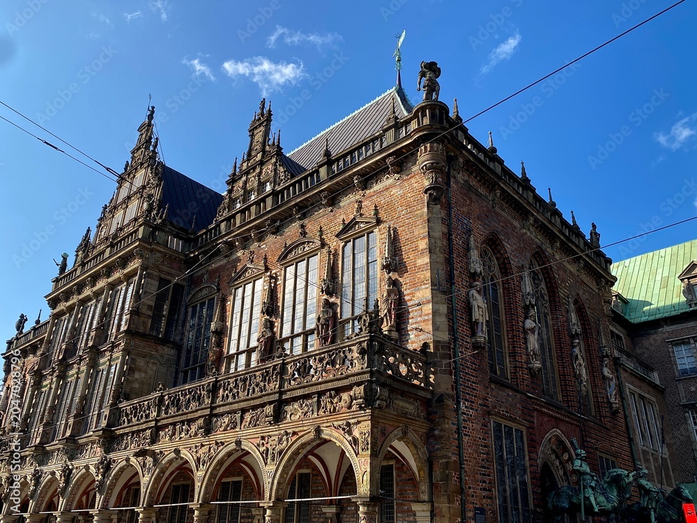 Fototapeta premium Panoramic view of the Bremen Town Hall on the central square. Bremen, Germany.
