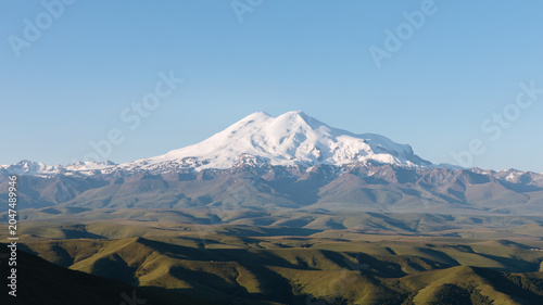 Canvas Print Scenic view of snowcapped Mount Elbrus from Bermamyt Plateau, Karachay-Cherkess