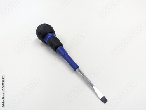 Angled View of a Blue Flathead Screwdriver / 斜めから撮影した青いマイナスドライバー