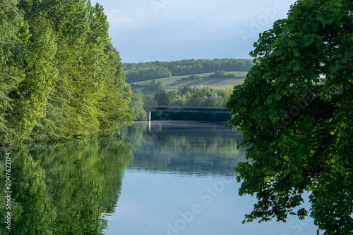 Fotografie Chateau-Thierry, France - 05 01 2026: Panoramic view of the Marne river and tree