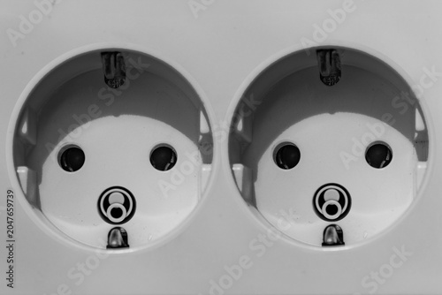 Wall sockets with babyfaces