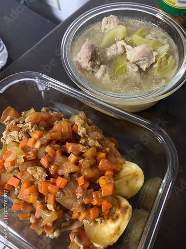 Thai food. Home cooking. Homemade food. Healthy food. Clean eating. Thai cuisine. Healthy meal. Cooking at home. Asian food. Fresh ingredients. Eating alone. Solo dining. Lifestyle. Meal prep.