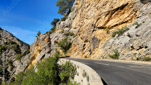 Obraz na płótnie Road D952 winding along Verdon Gorge, La Palud sur Verdon, Alpes-de-Haute-Provence, France, Europe