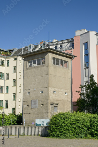 Cuadro en lienzo Gedenkstätte Günter Litfin, alter Wachturm der DDR an der ehemaligen Berliner Ma