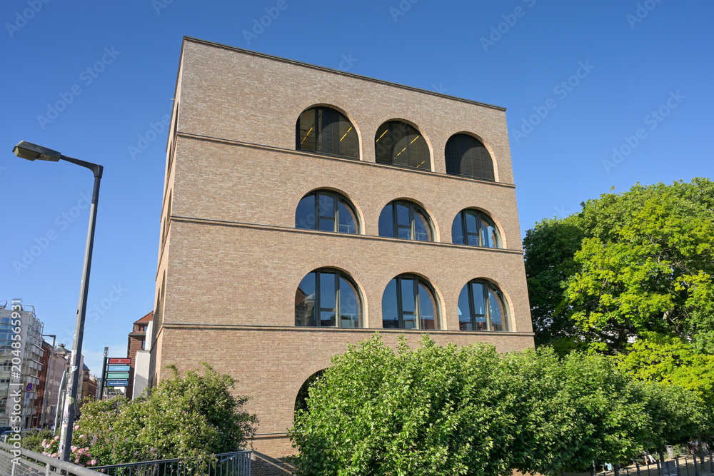 Fototapeta premium Google Alphabet Hauptsitz Berlin, Tucholskystraße, Mitte, Berlin, Deutschland
