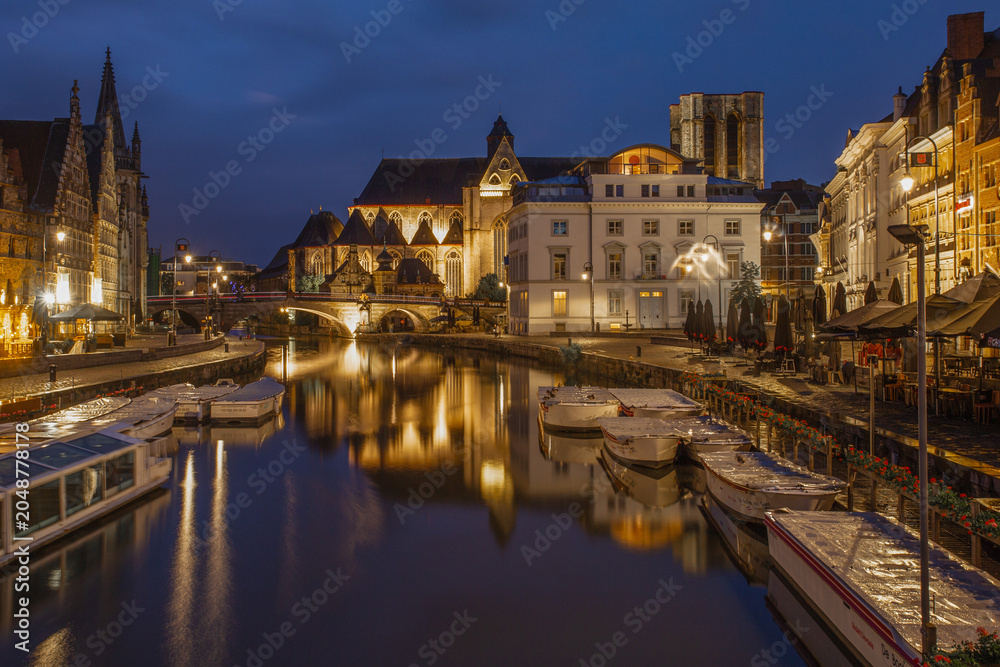 Fototapeta premium Ghent city centre by night