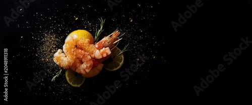 Shrimp cooking with seasoni...
